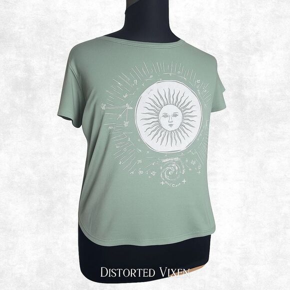 Ana & Caban Green Celestial Graphic Tee – Size 1X – Soft Alt Vibe - Picture 1 of 6